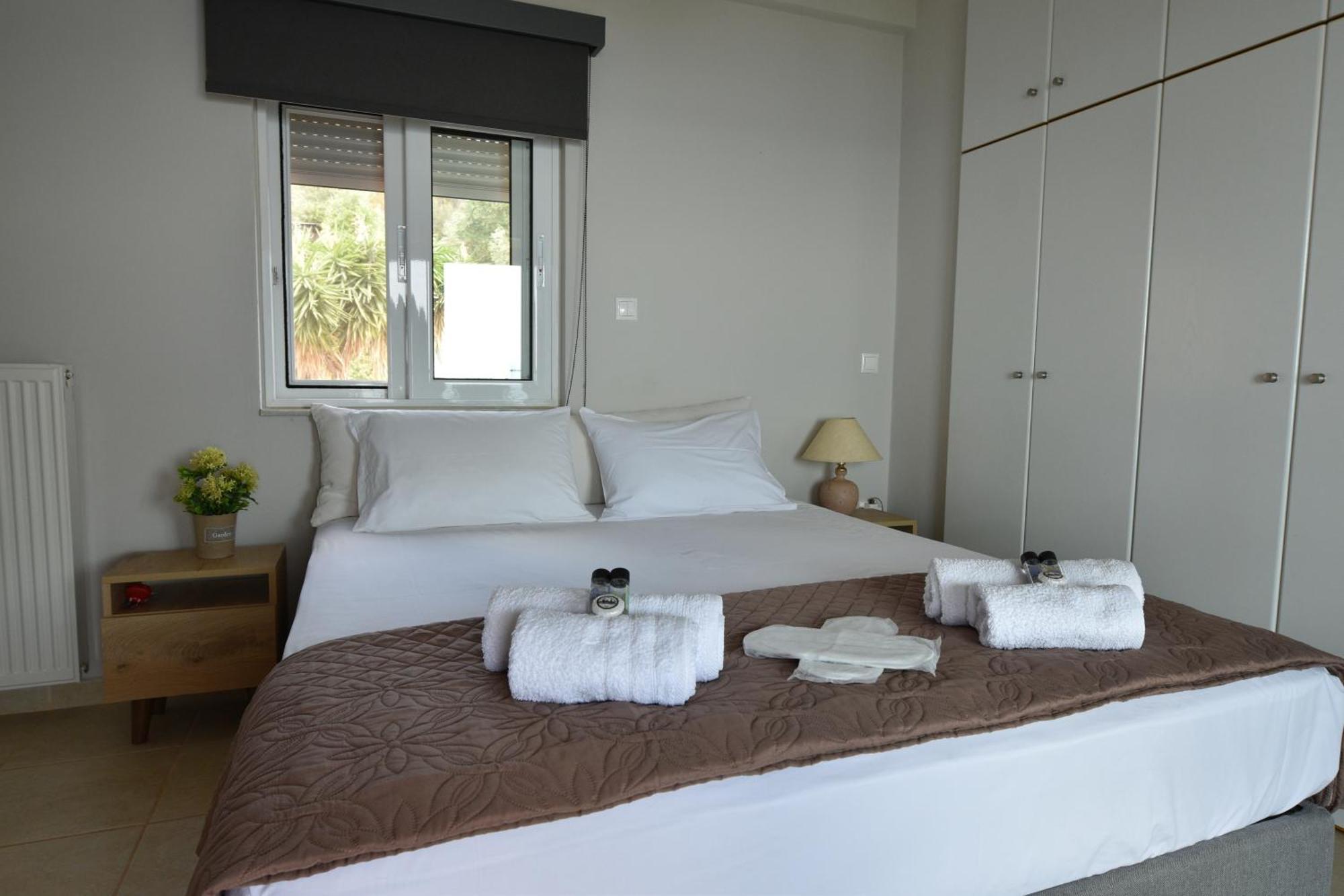 Blue Bay View - Beach House Vathirrevma 外观 照片