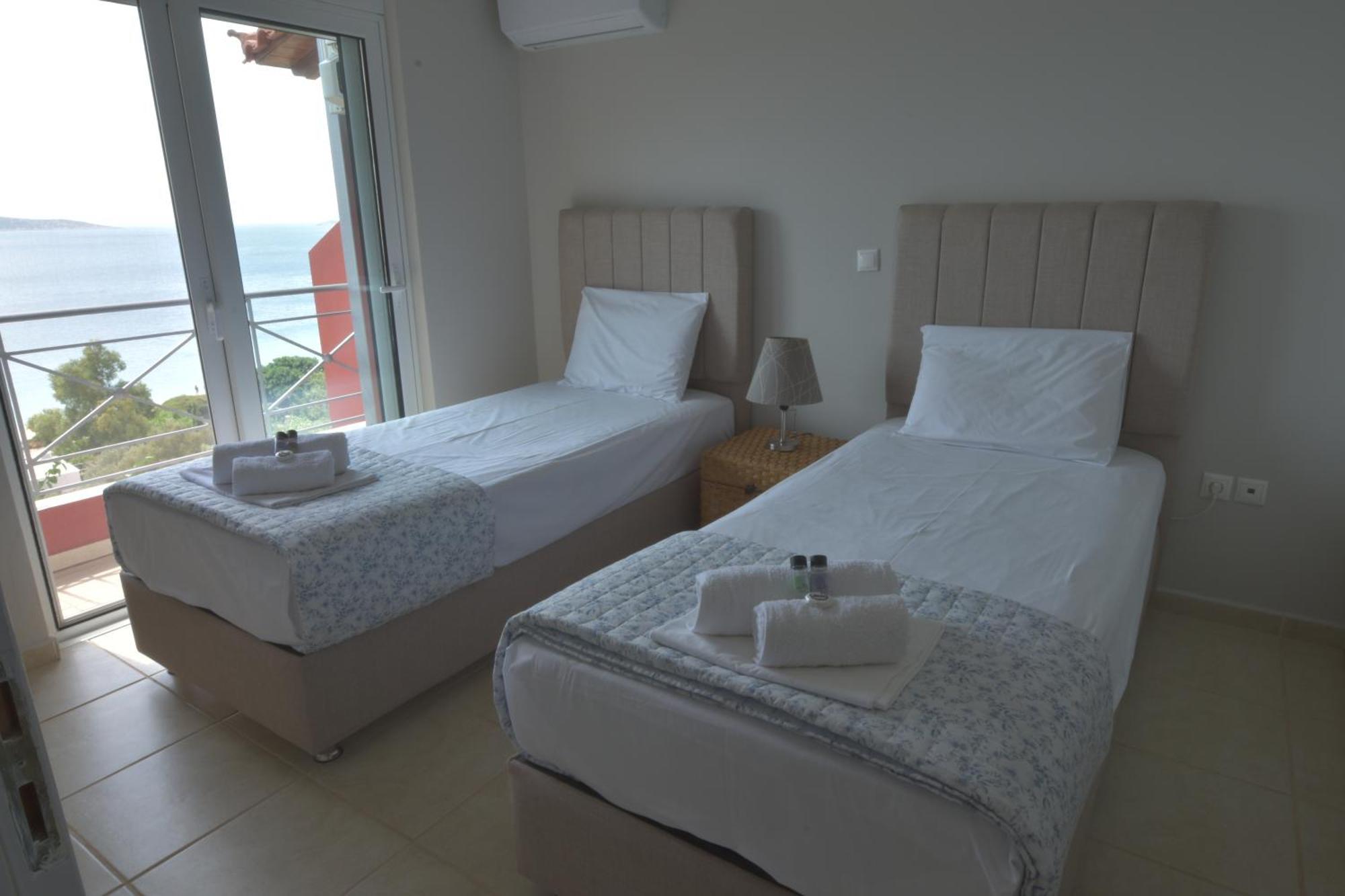 Blue Bay View - Beach House Vathirrevma 外观 照片